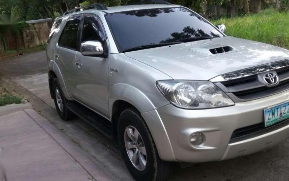 Toyota Fortuner V 2007 4x4 Top of the Line-1