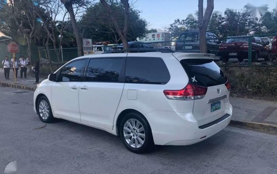 2014 Toyota Sienna Limited Pearl white - Original paint-1