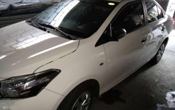 Selling Toyota Vios white 2015-2