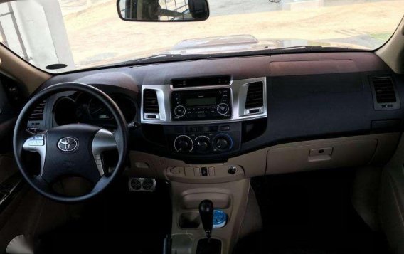 2014 Toyota Hilux 2.5G Automatic Diesel FOR SALE-2