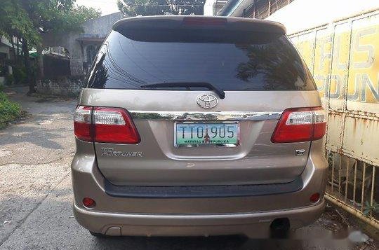 Toyota Fortuner 2010 G AT for sale-4