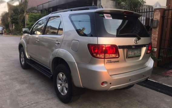 Toyota Fortuner G 2005 for sale-5