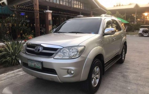 Toyota Fortuner G 2005 for sale-3