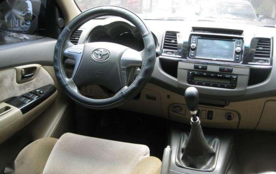 2013 Toyota Fortuner G Diesel for sale-3