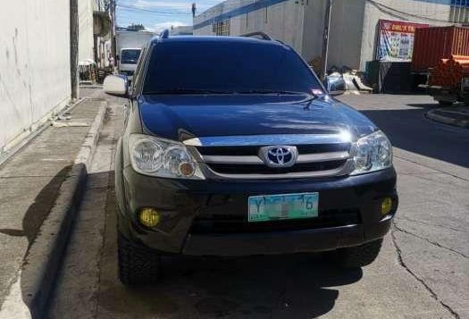 Toyota Fortuner AT 2006 gas Well maintained-1