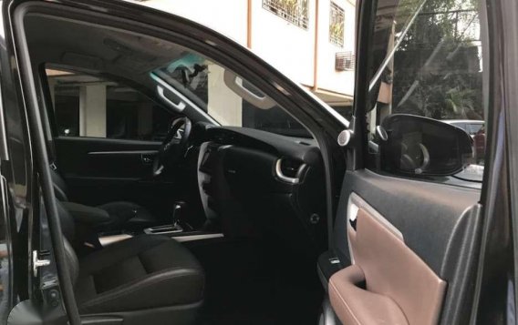 2017 Toyota Fortuner V AT casa maintained-4