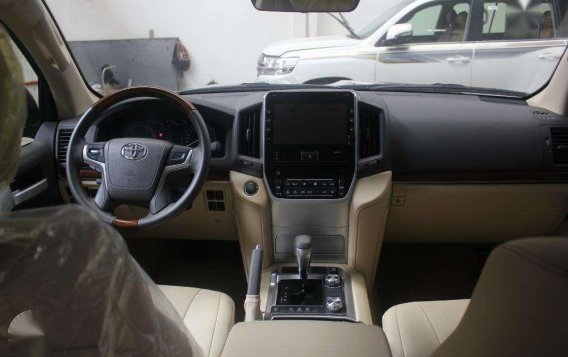 Brand New Toyota Land Cruiser Dubai Version VX Platinum Ed landcruiser-6