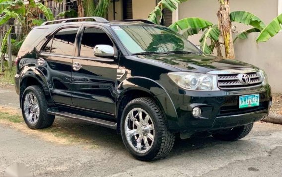 2010 Toyota Fortuner G 4x2 Diesel AT for sale-1