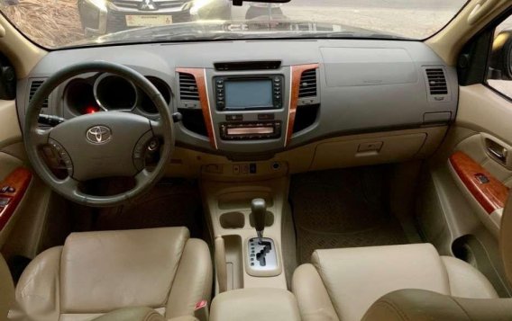 2010 Toyota Fortuner G 4x2 Diesel AT for sale-11