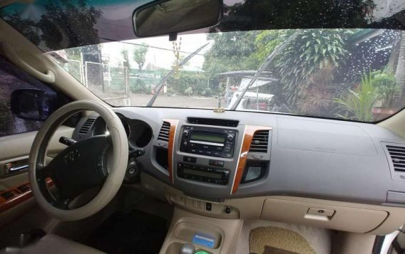 For sale Toyota Fortuner white 2009-4