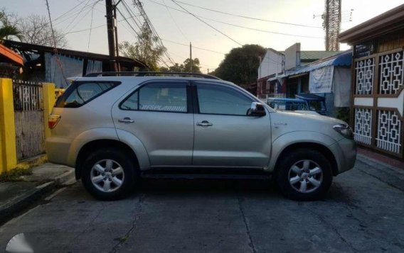 TOYOTA Fortuner 2009 V FOR SALE