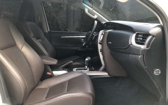 Toyota Fortuner V 2017 4x2 automatic transmission-4