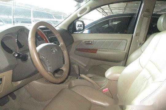 Toyota Fortuner 2011 AT for sale-2
