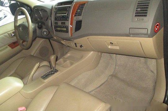 Toyota Fortuner 2011 AT for sale-5