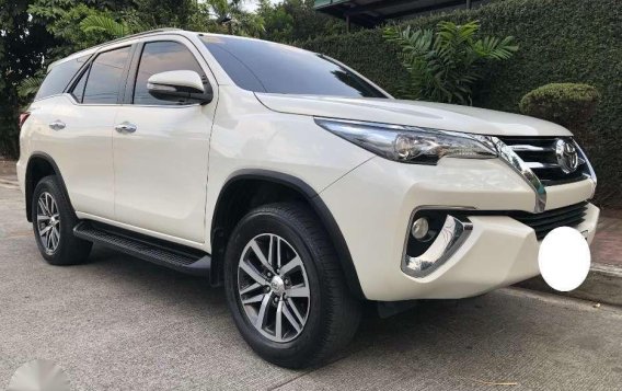 Toyota Fortuner V 2017 4x2 automatic transmission-1