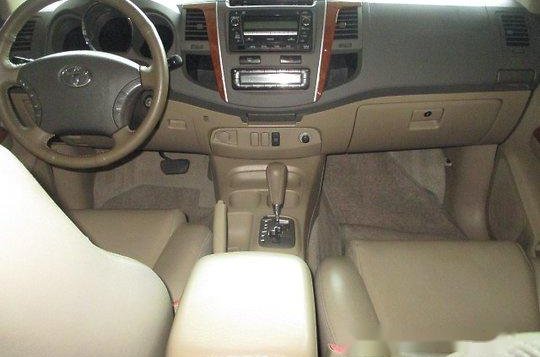 Toyota Fortuner 2011 AT for sale-4