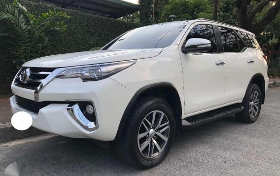 Toyota Fortuner V 2017 4x2 automatic transmission-8