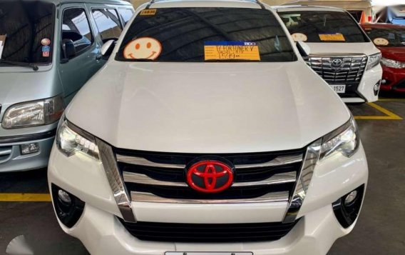 2017 Toyota Fortuner V 1st owned White pearl-4