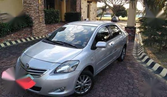 Toyota Vios 1.3G At 2013 model Color silver