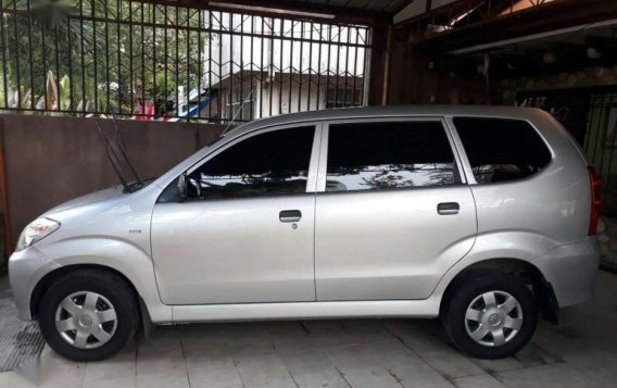 Rush for sale! Toyota Avanza J 2010 model 1.3-2