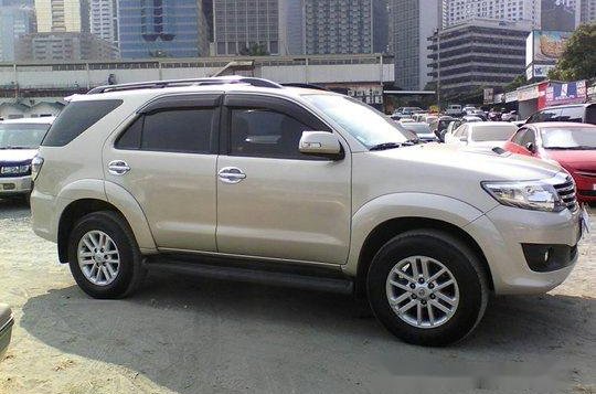 Toyota Fortuner 2014 G VNT AUTOMATIC DIESEL-2
