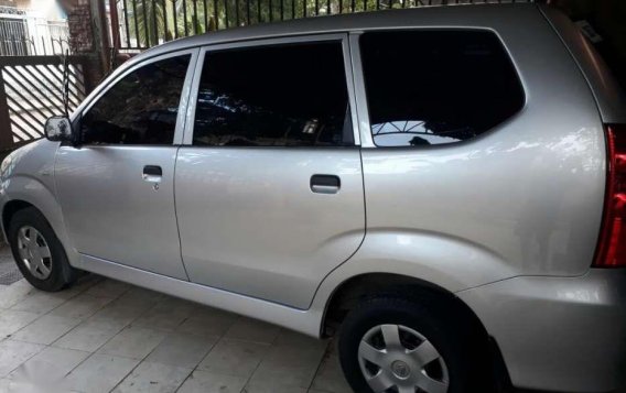 Rush for sale! Toyota Avanza J 2010 model 1.3-3