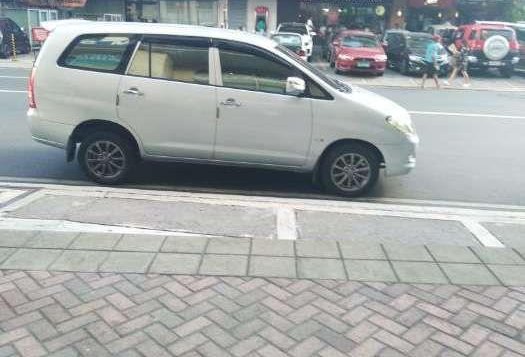 Selling my coding car 2008 Toyota Innova diesel-5