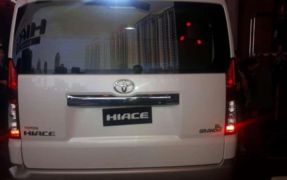 TOYOTA Hiace GL Grandia 2019 Brand New with unit on hand-8