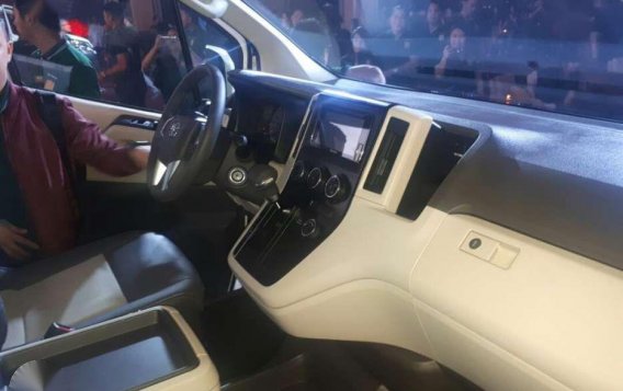 TOYOTA Hiace GL Grandia 2019 Brand New with unit on hand-5