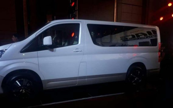 TOYOTA Hiace GL Grandia 2019 Brand New with unit on hand-10