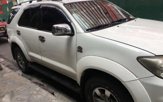 Toyota Fortuner G 2006 pearl White -A/T diesel-2