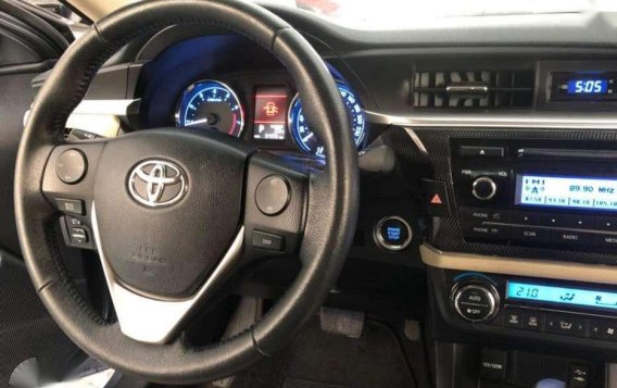 2014 Toyota Corolla Altis 1.6 V Automatic transmission First owner-7