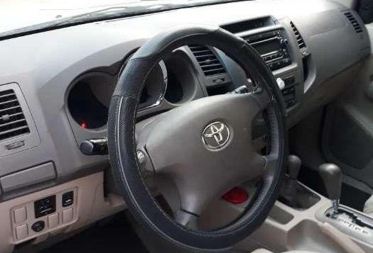 Toyota Fortuner 2006 4x4 diesel matic for sale -1