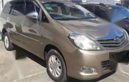 For sale Toyota Innova g 2010 TOP of the line gas manual-5