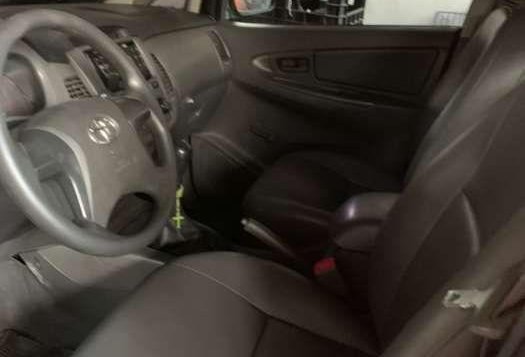 2016 Toyota Innova J manual Grab Ready-2