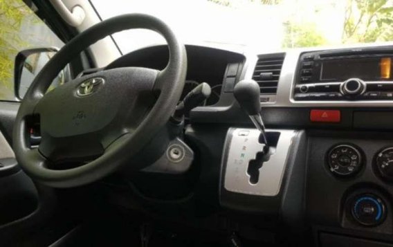 2016 Toyota Hiace Super Grandia Automatic transmission-1