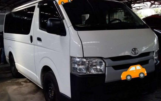 FOR SALE TOYOTA HiAce Commuter *2017