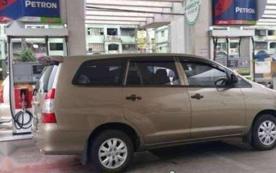 Toyota Innova 2.0 E Gas 2013 model for sale