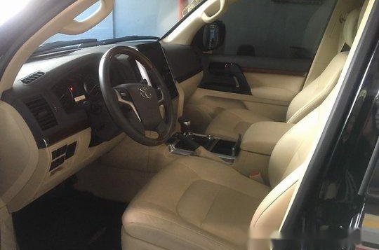 Toyota Land Cruiser 2018 AT for sale-4