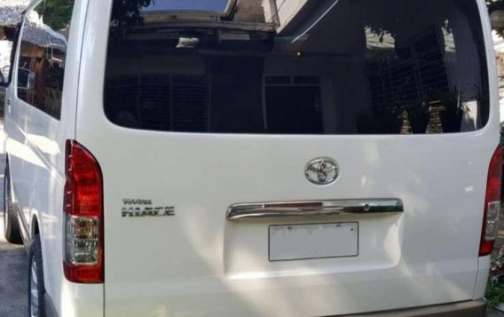 Toyota Hiace Grandia GL AT 2015  FOR SALE-3
