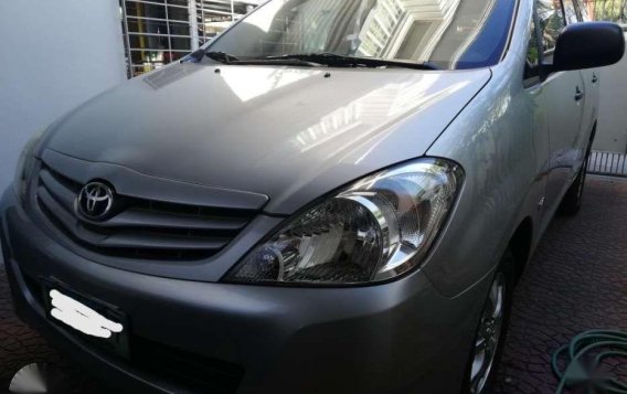 FOR SALE TOYOTA Innova E 2010 MANUAL