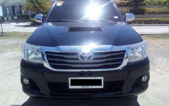 Rush Sale Top of the line 2015 Toyota Hilux 3.0G 4x4 D4D