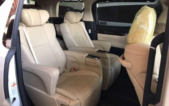 2016 Toyota Alphard A/T 3.5 V6 Full Options-10