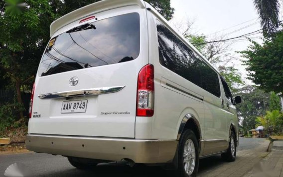 2014 Toyota Hiace Super Grandia Automatic 2 tone original-5