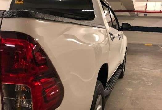 Toyota Hilux 2016 4x2 Automatic Transmission Freedom White-7