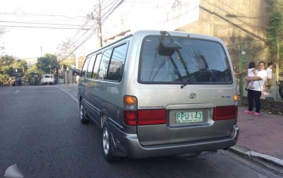 2000MT Toyota Hi Ace Grandia Van Diesel for sale-3