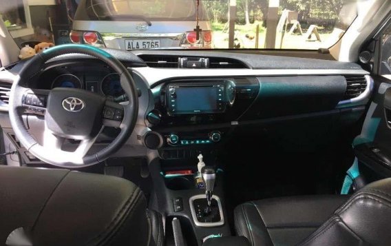 2016 Toyota Hilux G model 4x2 2.4 engine AT-1