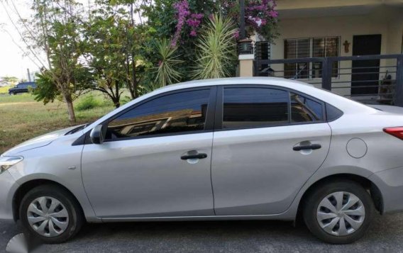 Toyota Vios 1.3 mt 2015year for sale-8