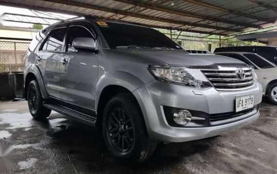 2015 model Toyota Fortuner V AT VNT Diesel Black Series-1