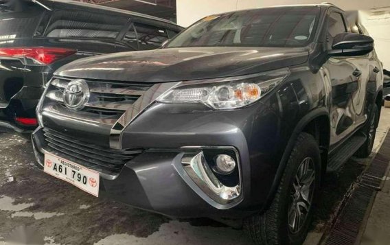 TOYOTA Fortuner 2018 2.4G 4x2 diesel manual newlook metallic GRAY